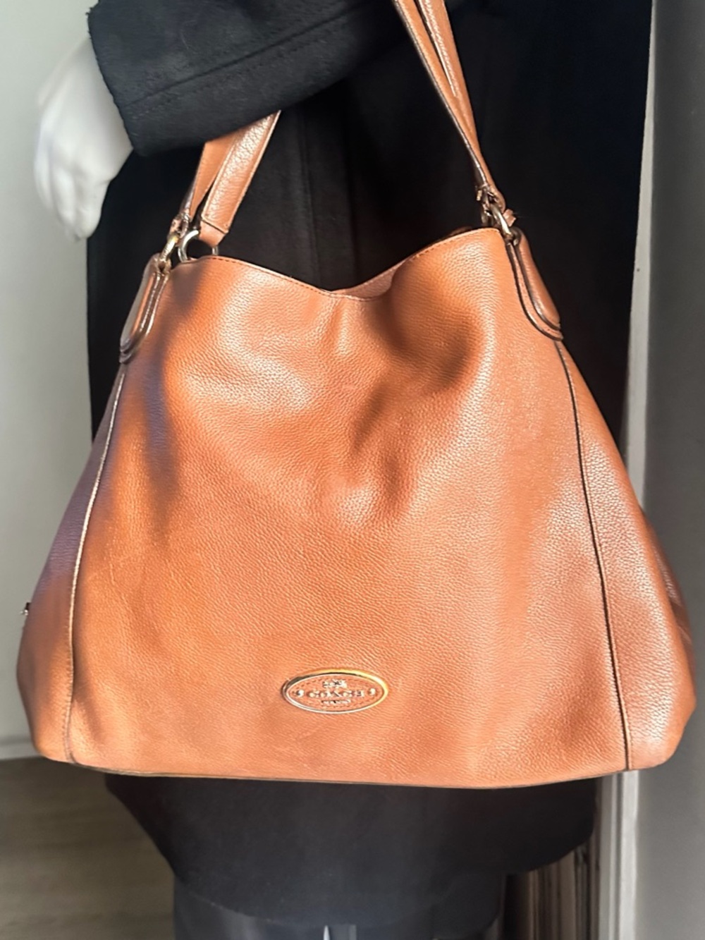 COACH Edie Genuine Leather 3
Compartment Shoulder Bag Brown
Purse Tote